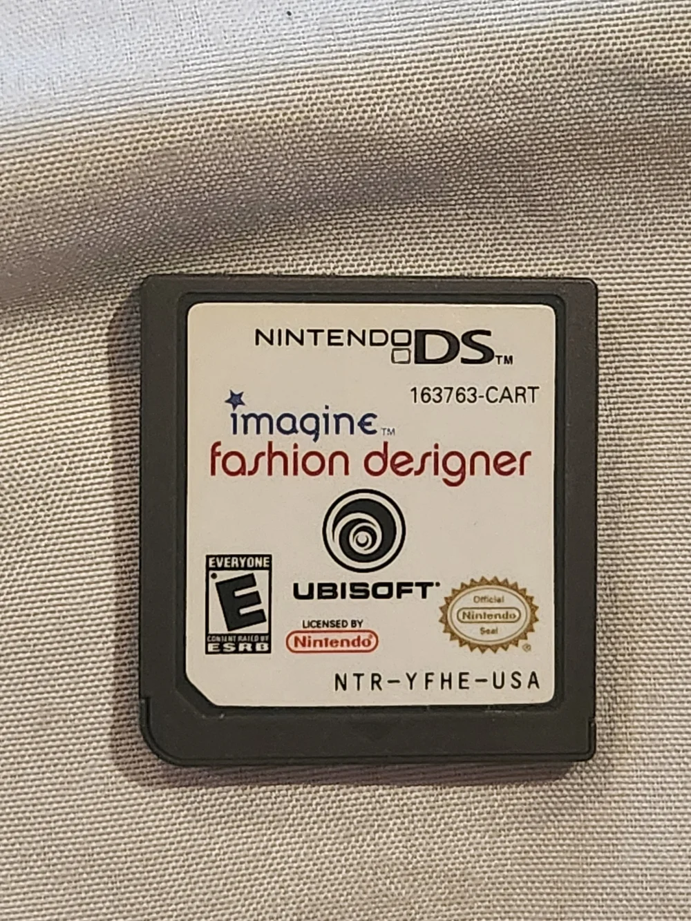 Nintendo DS Game Cartridge Bundle - Yellow & Maroon Labels